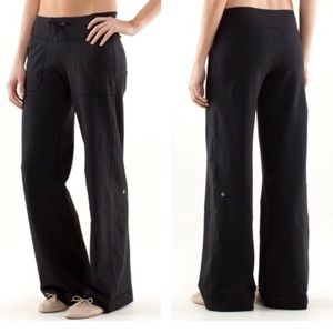 Lululemon still grounded pant